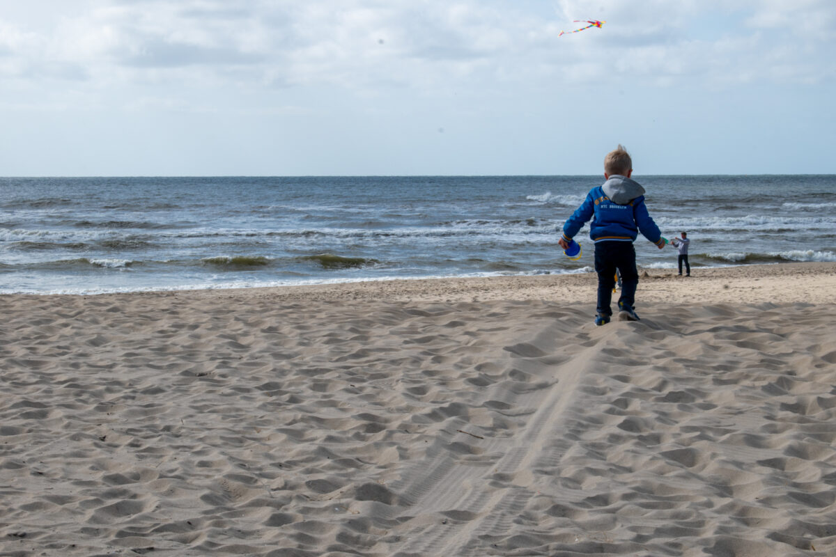 Kind op het strand