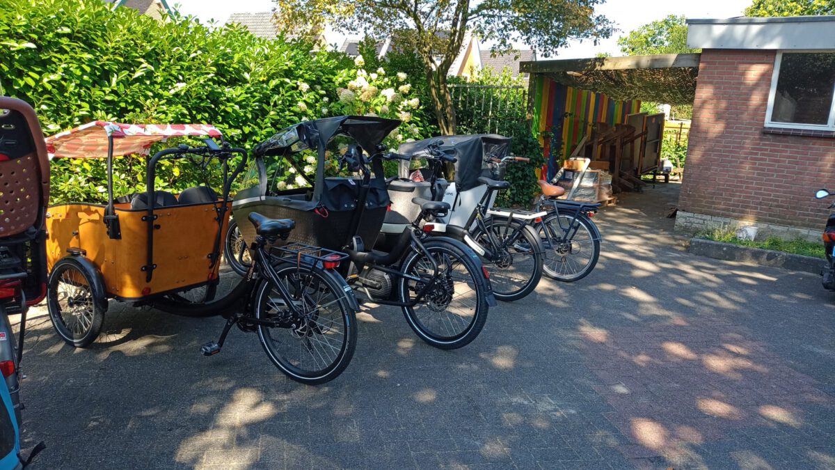 Bakfietsen op een rij